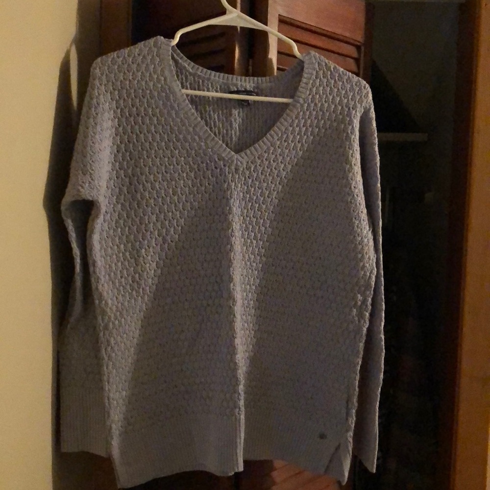Periwinkle colored long sleeve sweater hardly worn